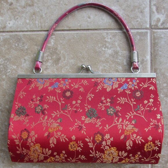 Chinoiserie Print Small 7" X 4" Red Silk Oriental Handbag - Picture 1 of 6